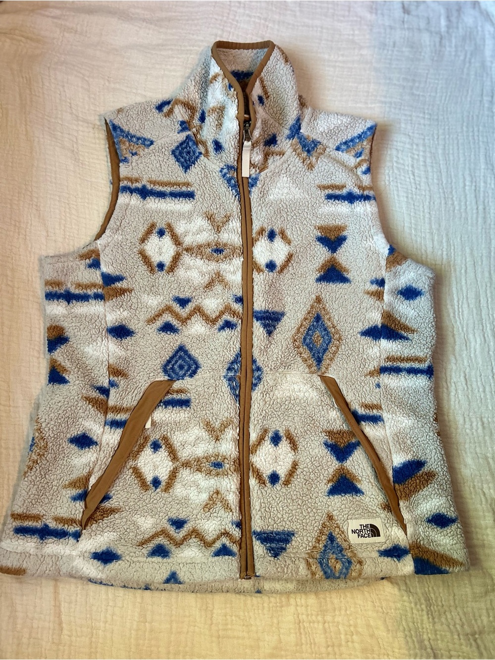 The North Face Women
CAMPSHIRE
2.0 Fleece Full Zip VEST